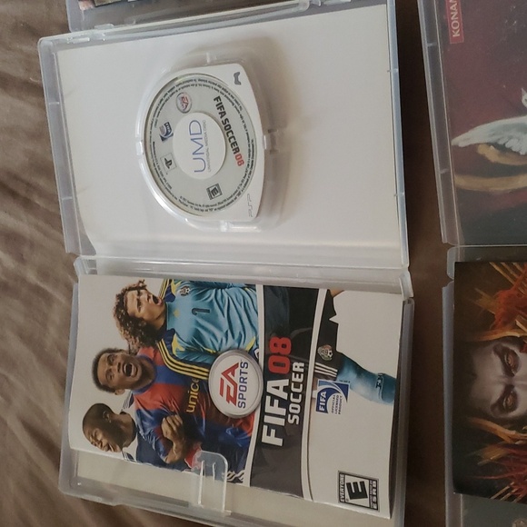 Vintage Psp Game music movie Lot Castlevania,God of War, Red hot chili Peppers - Picture 8 of 16